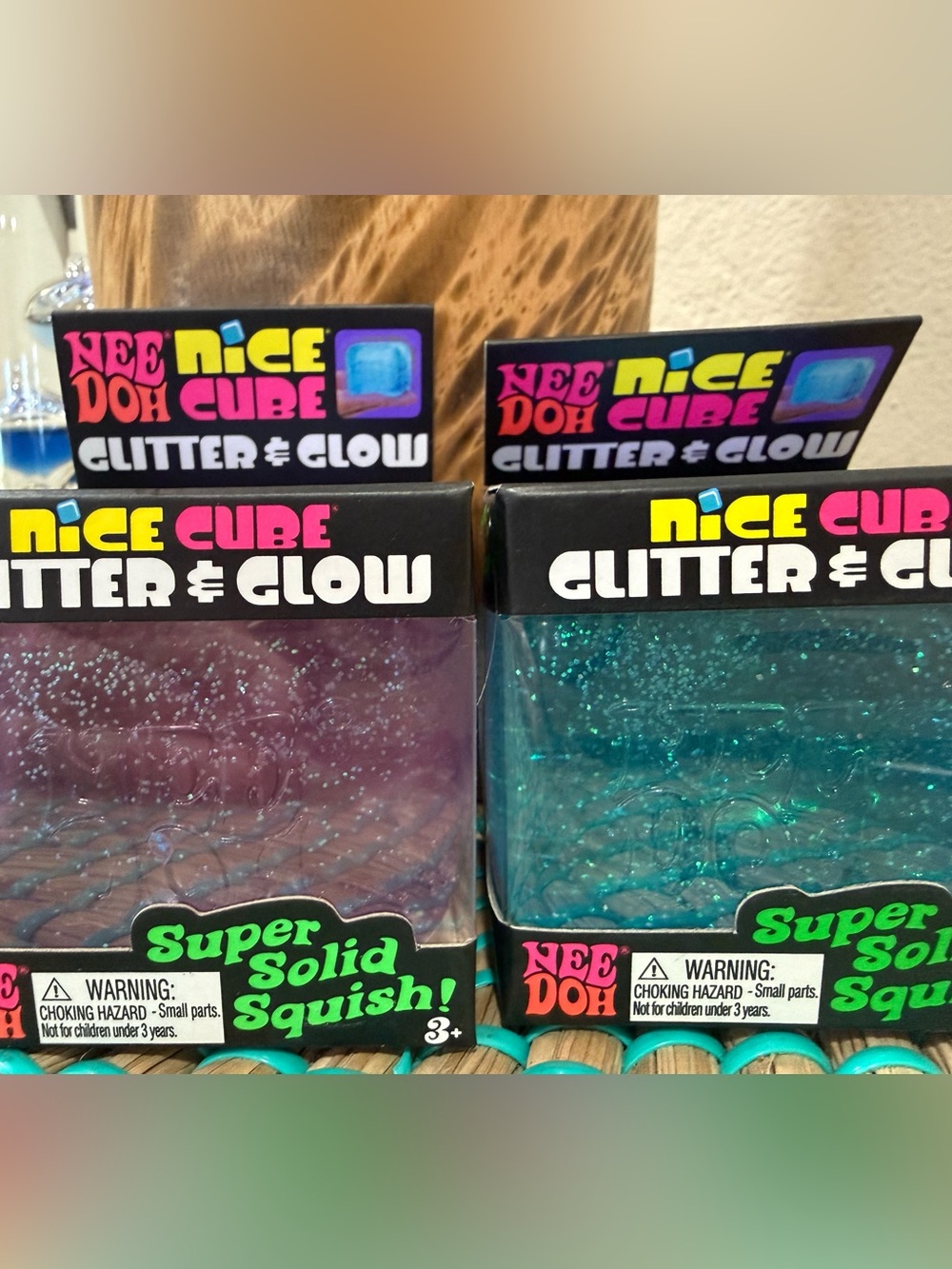2 NeeDoh Nice Cube Glitter & Glow